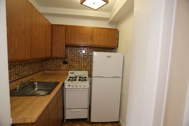 Foto del edificio - 739 W Belmont Ave