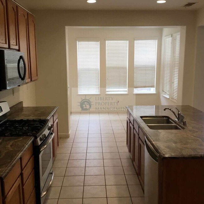 1240 Strawberry Dr, Merced, CA 95348 House Rental in Merced, CA