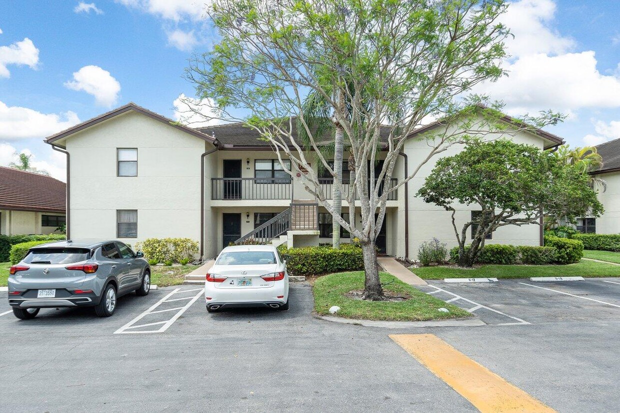 Primary Photo - 7722 Tahiti Ln