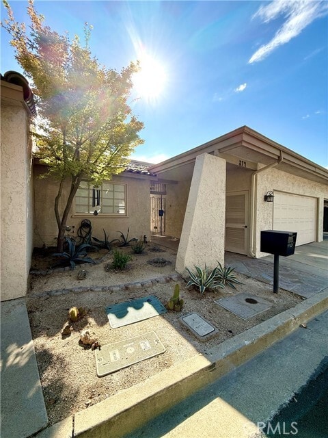 Foto principal - 874 Highpoint Dr