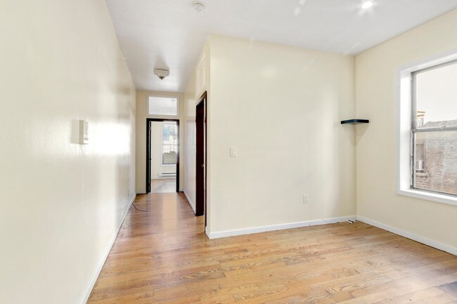 Foto del edificio - 204 W 109th St