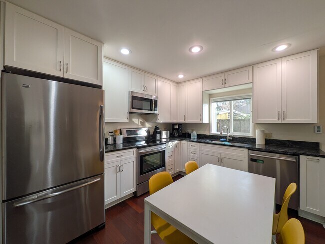 Foto del edificio - 11518 30th Ave NE