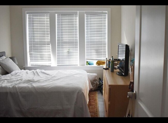 Foto del edificio - 2 bedroom in Chicago IL 60613