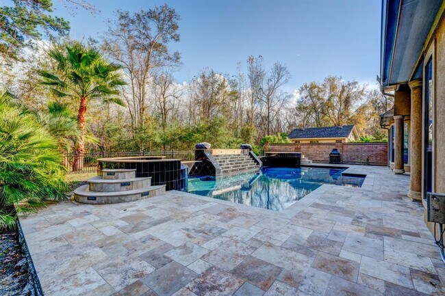 Foto del edificio - 13703 Greenwood Ln S