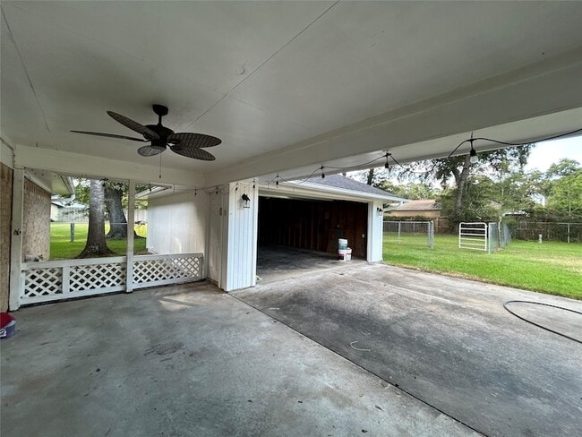 Building Photo - 2418 Prentice Rd