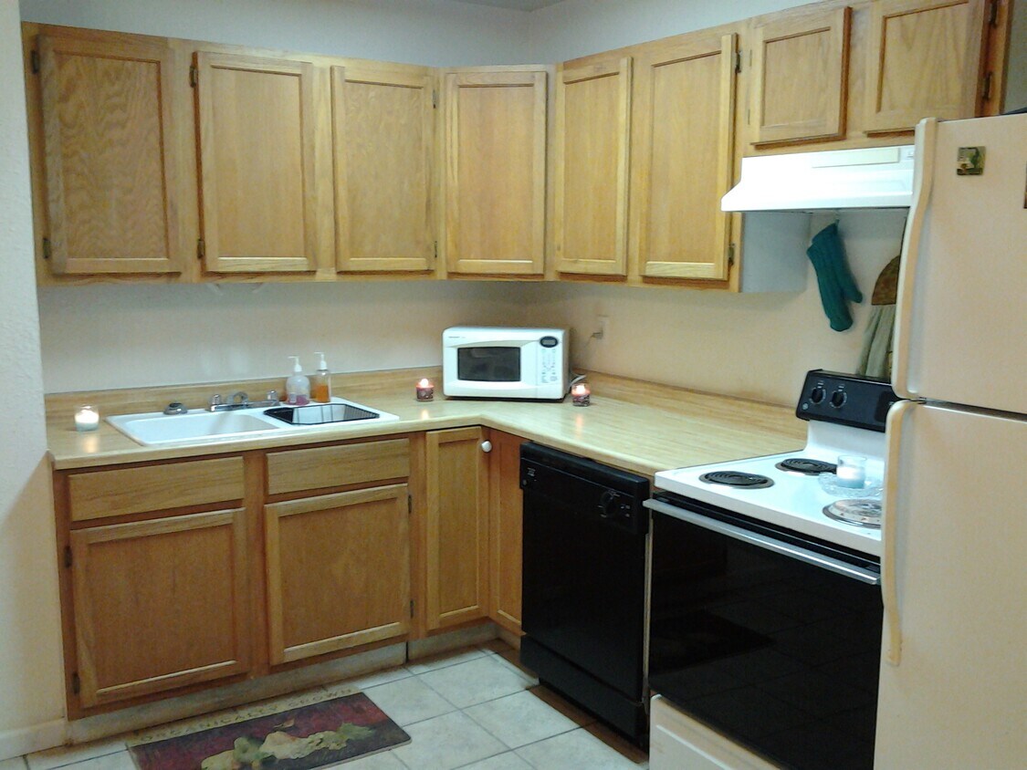 Primary Photo - 6455 Lavender Rd
