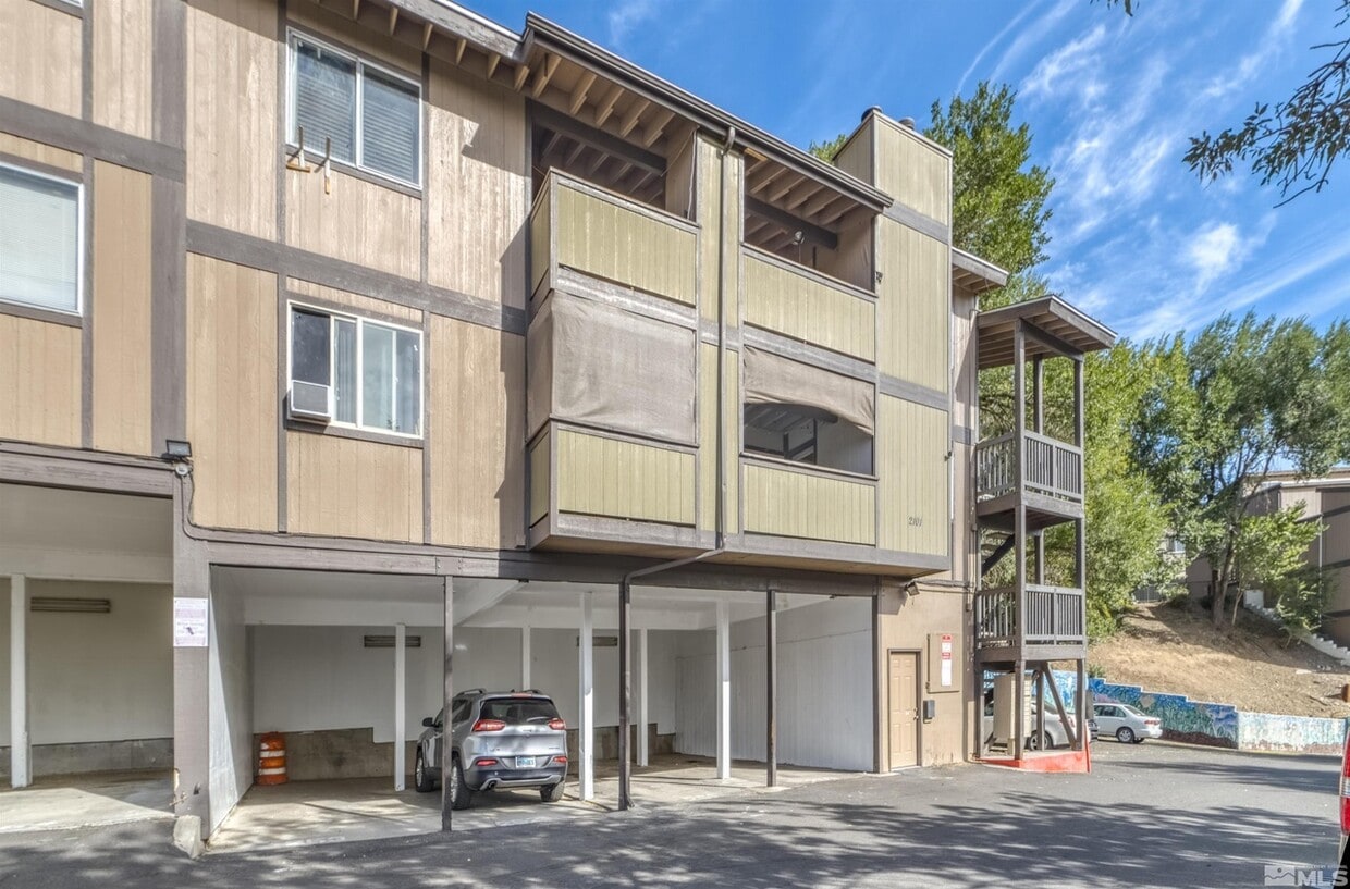 2101 Highview Ct Unit 3, Reno, NV 89512 Condo for Rent in Reno, NV