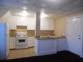 Building Photo - 1199 Rodman St