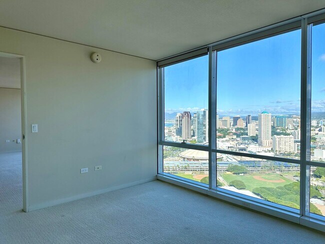 Foto del edificio - Moana Pacific West Tower 1BR/1BA/1PK