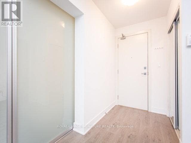 Building Photo - 99 The Donway W