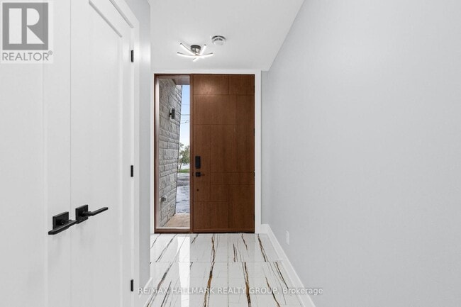 Building Photo - 886 Byron Ave