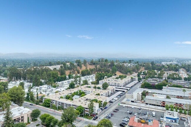 Foto del edificio - Woodland House Apartments