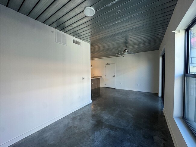 Foto del edificio - 3550 Main St