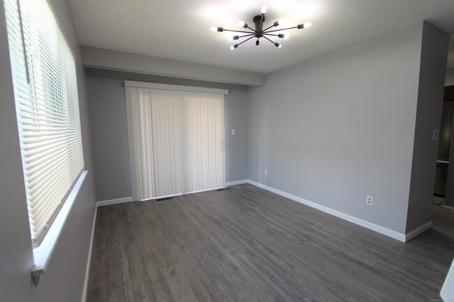 Building Photo - 674 Cypress Rd