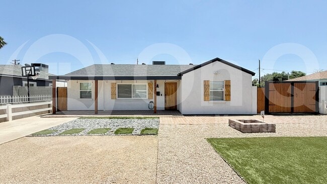 Building Photo - 2607 W San Miguel Ave