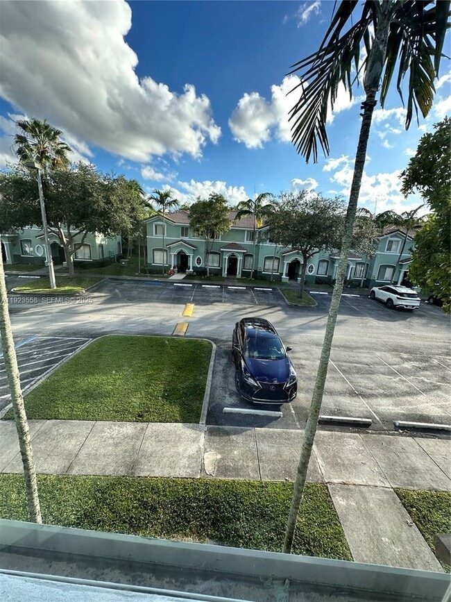 Foto del edificio - 1529 SE 24th Ct