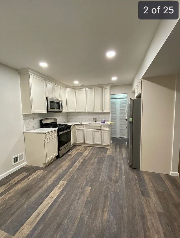 Foto del edificio - 99A Gannon Ave N