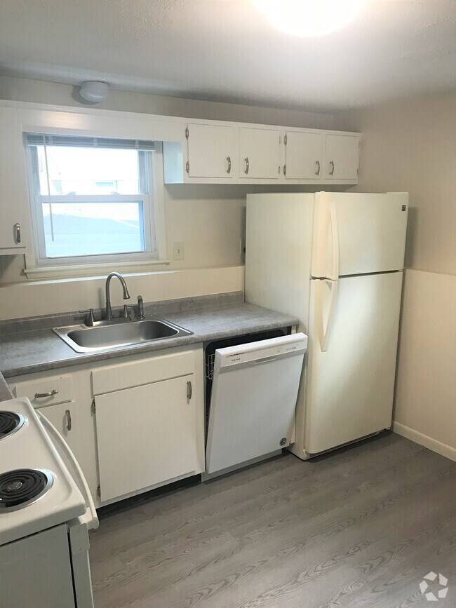 StrawSmyth Apartments for Rent with Extra Storage Manchester, NH 1