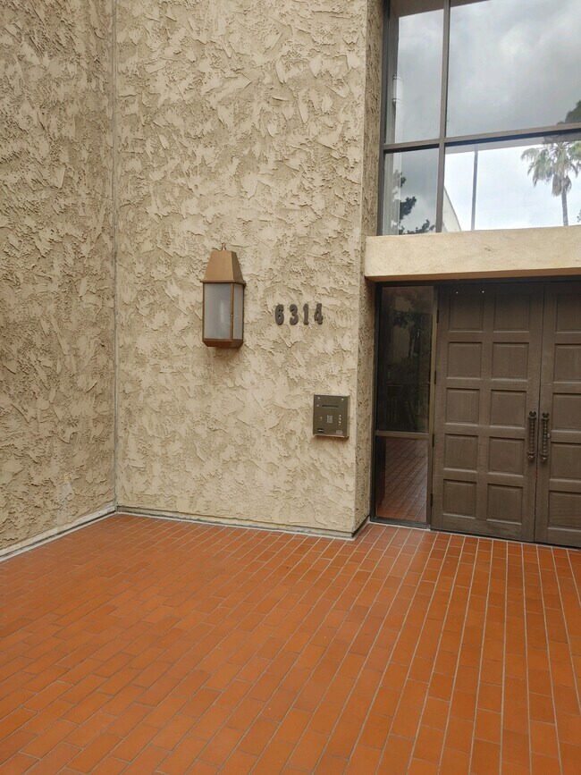 Building Photo - 6314 Friars Rd
