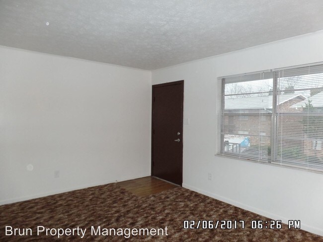 Building Photo - 609 E Inskip Dr