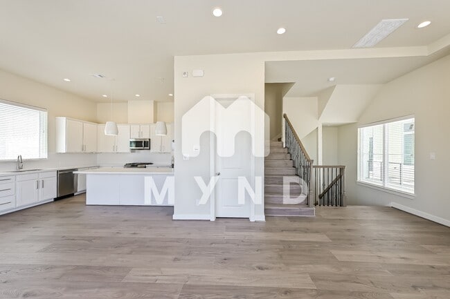 Building Photo - 6303 Paddington Bend Dr