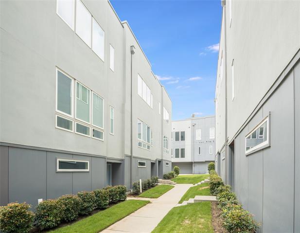Building Photo - 1245 Gano St