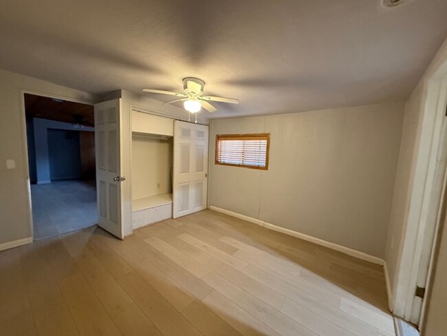 Building Photo - 1 bedroom Home in Cottonwood - Contact Pro...