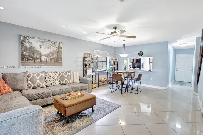 Foto del edificio - 484 Westree Ln