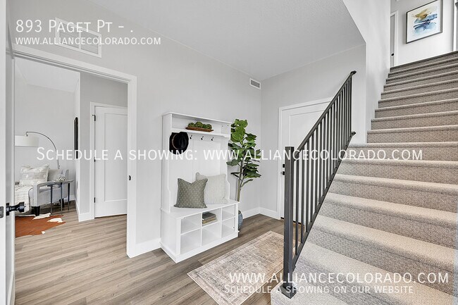 Building Photo - 893 Paget Pt