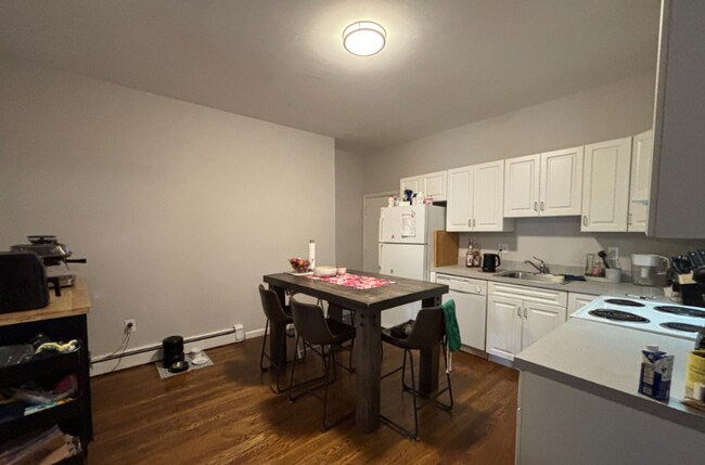 Foto del edificio - 17 Stearns Rd