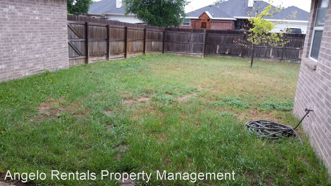 Building Photo - 3 br, 2 bath House - 6005 Brazos St