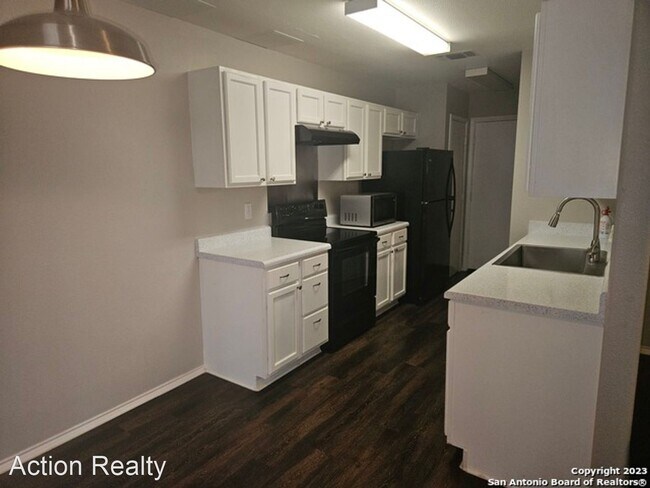 Building Photo - 3 br, 2.5 bath House - 7727 Rustic Park