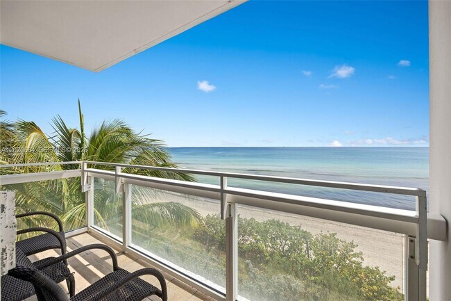 Foto del edificio - 6801 Collins Ave
