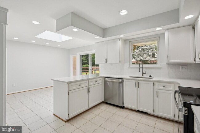 Foto del edificio - 9216 Moultrie Pkwy
