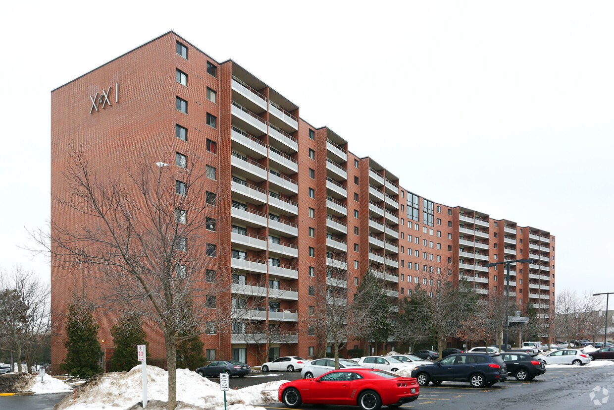 21 Kristin Apartments Schaumburg, IL