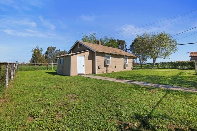 Building Photo - Home For Rent 11891 Valley Home Rd in Oakdale