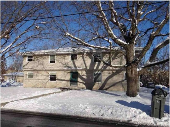 Building Photo - 1008 Mary St