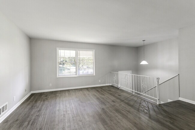 Building Photo - 2143 Chevy Chase Ln