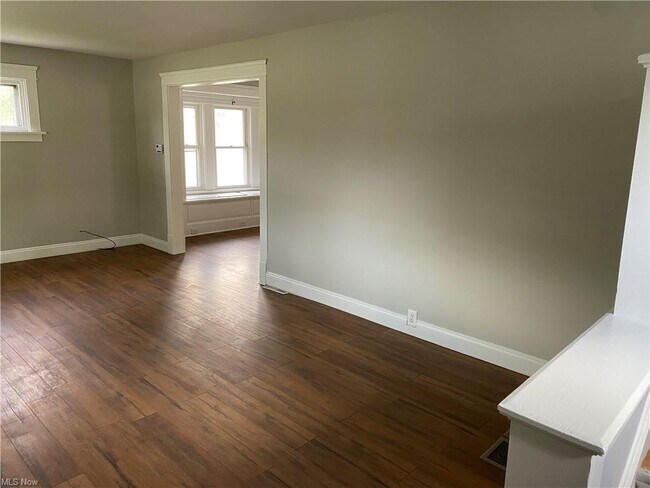 Foto del edificio - 33520 Bainbridge Rd
