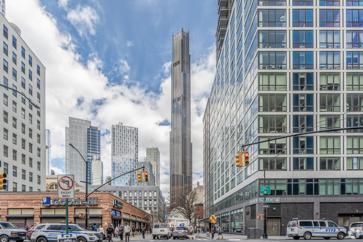 Primary Photo - The Brooklyn Tower