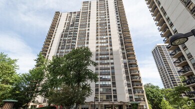Building Photo - 1360 N Sandburg Terrace