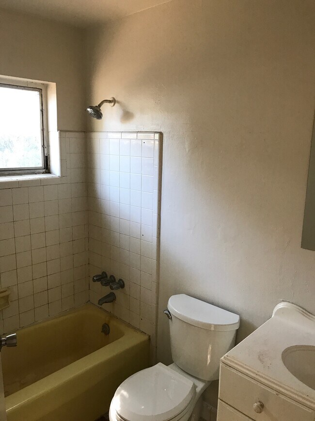 1300 Fountainhead Dr, Deltona, FL 32725 House Rental in Deltona, FL