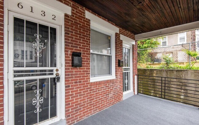 Building Photo - 6132 Musgrave St
