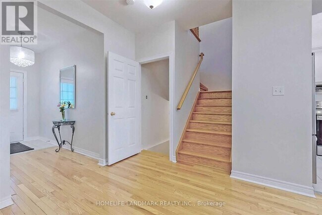 Building Photo - 68 Hawkes Dr