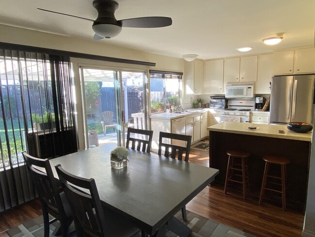 Building Photo - 10940 Decatur Rd