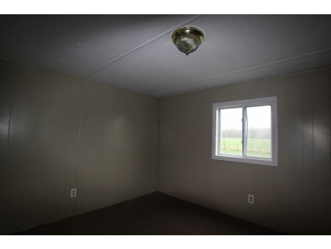 Building Photo - 1598 Hill Rd