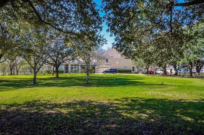 Building Photo - 36215 County Line Rd