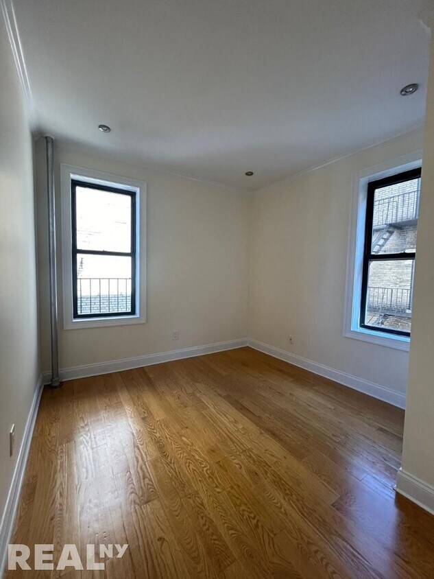 Foto del edificio - 207-209 West 11th Street