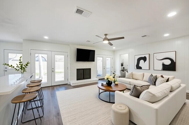 Foto del edificio - 52 Oyster Creek Ct