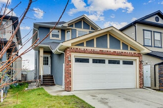 Building Photo - 94 Taralake Way NE
